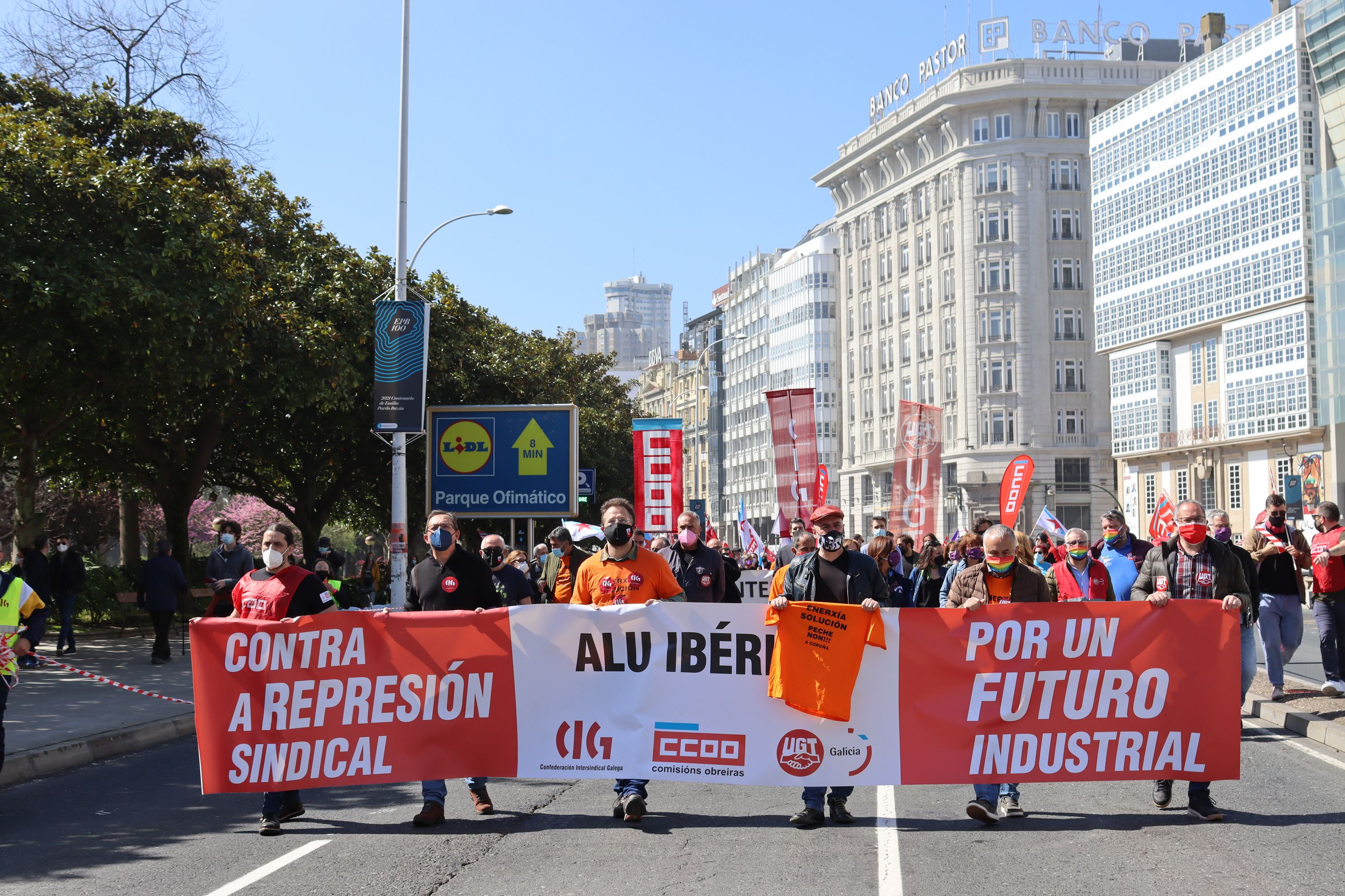 Clamor Na Coruña Para Esixir Unha Solución Que Garanta A Continuidade ...